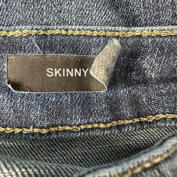 Judy Blue Women's Skinny Fit Control Top Raw Hem Capri Jean, Size 11/30, Auburn - Picture 13 of 16